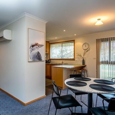 Acton Park Holiday Units ภายนอก รูปภาพ