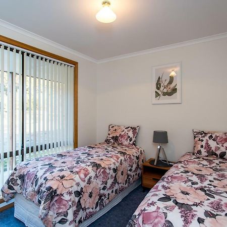 Acton Park Holiday Units ภายนอก รูปภาพ